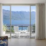 Lido Lakefront 3*