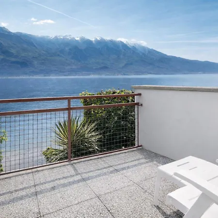 Lido Lakefront 3*