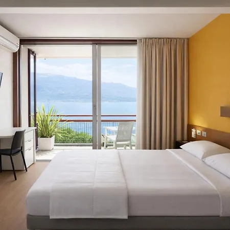 Lido Lakefront Limone sul Garda
