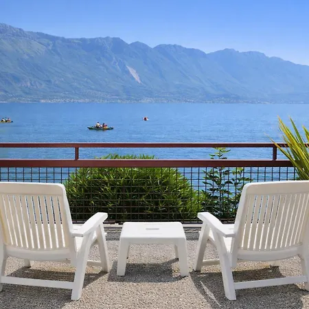 Lido Lakefront 3*