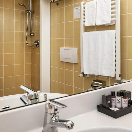 Hotel Lido Lakefront 3*