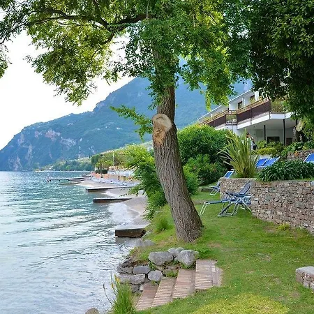 Lido Hotel 3*