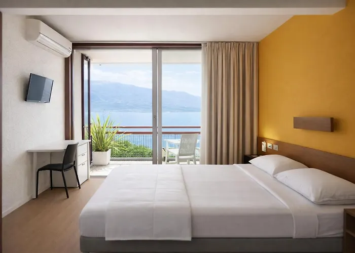 Lido Lakefront Limone sul Garda