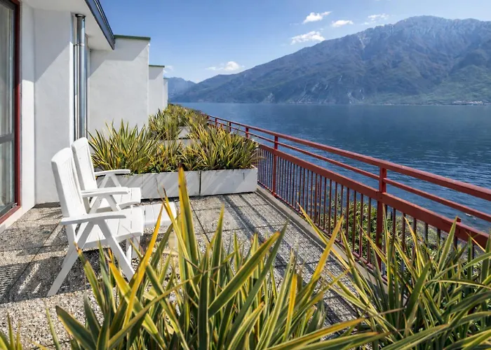 Lido Lakefront Limone sul Garda