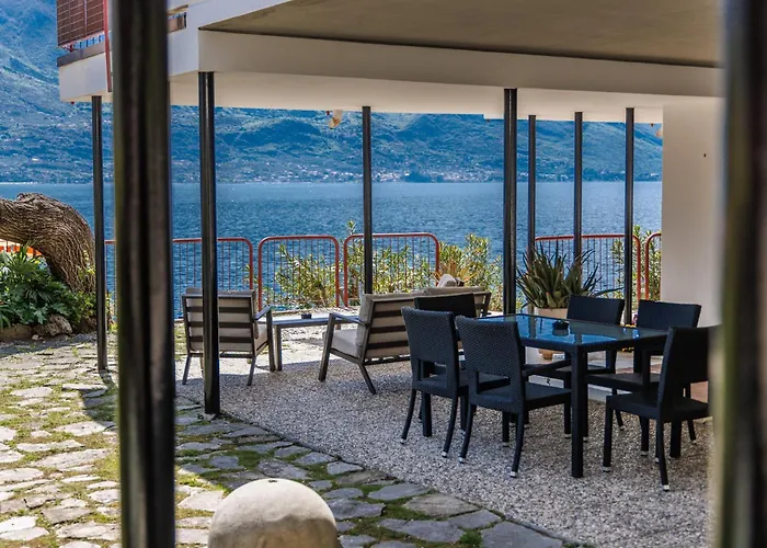 Hotel Lido Lakefront 3*
