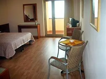 Lido Lakefront Hotel 3*