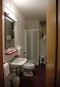Hotel Lido Lakefront 3*