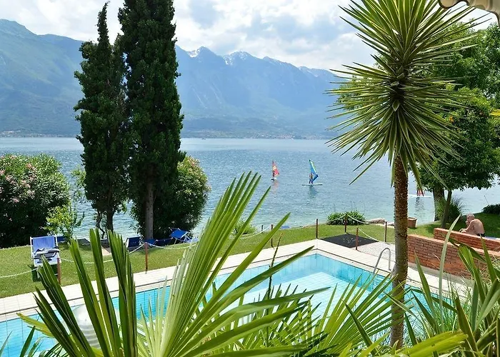 Lido Lakefront Hotel Limone sul Garda