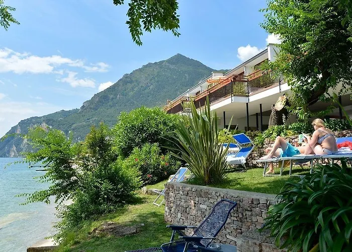 Lido Lakefront 3* Limone sul Garda
