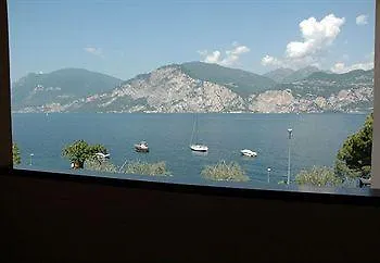 Lido Lakefront Hotel 3*