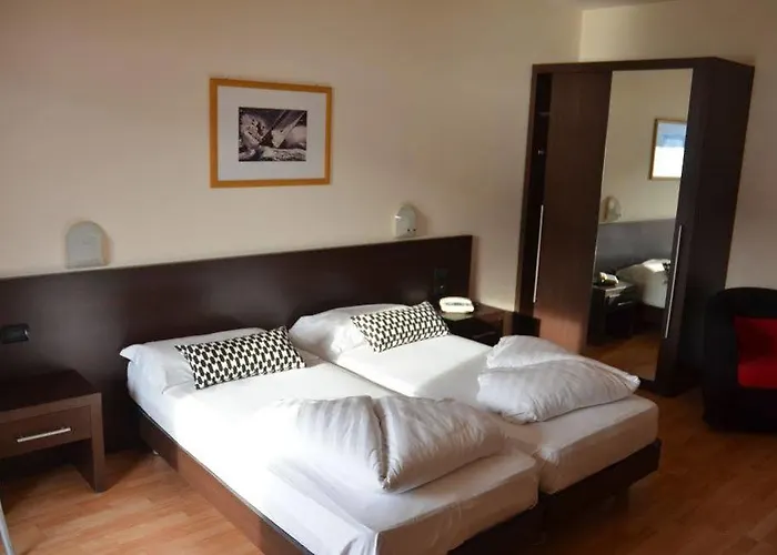Lido Lakefront Hotel Limone sul Garda